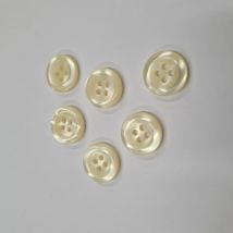 Boutons contours galbés crème 15 mm - MT - Mondial Tissus