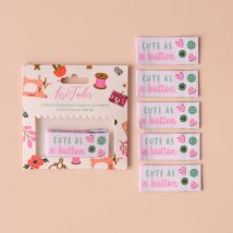Étiquettes tissées à coudre "Cute as a button" x5 - Lise Tailor - Lise Tailor - Mondial Tissus
