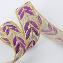 Ruban thermocollant brodé feuilles violet 25 mm - Mondial Tissus