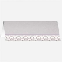 Marque-place communion Tenue de dentelle personnalisable - Couleur Gris - 9,5 x 4,2 cm - Monfairepart