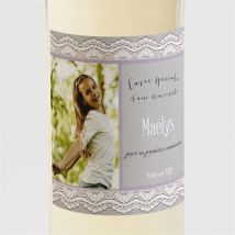 Etiquette de bouteille communion Tenue de dentelle personnalisable - Couleur Gris - 9,5 x 9,5 cm - Monfairepart