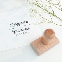 Tampon mariage Prénoms calligraphiques personnalisable - Couleur Noir et Blanc - 3,6 x 6,6 cm - Monfairepart