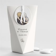 Boîte de dragées mariage Mariés illustrés étui personnalisable - Couleur Beige - boîte de 4 x 4 cm d'épaisseur et 11 cm de hauteur - Monfairepart