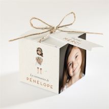 Boîte de dragées communion Petite fille personnalisable - Couleur Beige - 4,5 cm - Monfairepart