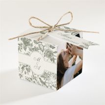 Boîte de dragées mariage Romance personnalisable - Couleur Vert et Beige - 4,5 cm - Monfairepart