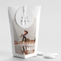 Boîte de dragées mariage Tendance étui - Couleur Noir & Blanc/Blanc - boîte de 4 x 4 cm d'épaisseur et 11 cm de hauteur - Monfairepart