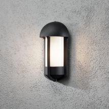 Tyr Outdoor Classic Matt Black Wall Light, IP23