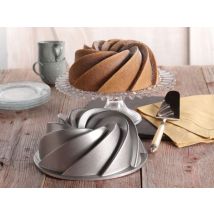 Nordic Ware Heritage Bundt Pan