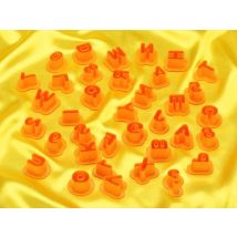 Ausstecher-Set Buchstaben und Zahlen 2x1,6cm 36 Stück