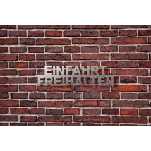 Schild aus Edelstahl mit dem Hinweis EINFAHRT FREIHALTEN