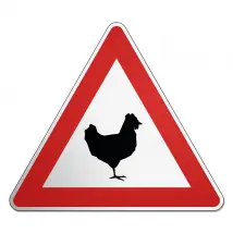 Dreieckiges Verkehrsschild mit Motiv Huhn