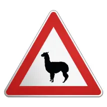 Dreieckiges Verkehrsschild mit Motiv Lama 1