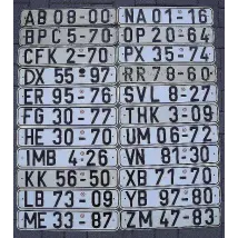 Kompletter Satz mit 22 original DDR Nummernschildern