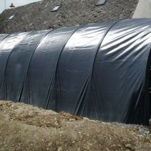 Abris de stockage robuste Ø 40 - Forme tunnel - 4 x 10,50m (42m2) - Bâche PVC anthracite