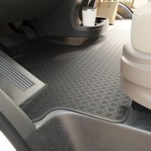 Tapis Camping-car - Renault - Trafic - Sur Mesure - Caoutchouc Ou Moquette - Marque Française - Personnalisable - Antidérapant