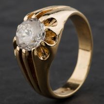Pre-Owned Vintage 9ct Yellow Gold Cubic Zirconia Hallmarked London 1977 Claw Solitaire Ring 4109614