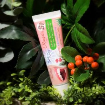 Rasyan - Extra White Herbal Clove Toothpaste With Aloe Vera & Guava Leaf 100g