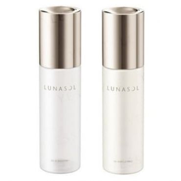 Kanebo - Lunasol Oil In Solution II Mellow Moist Type - 180ml
