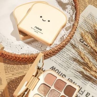NOVO - 9 Colours Soft Toast Eyeshadow Palette - 3 Shades 2# First Snow - 10g