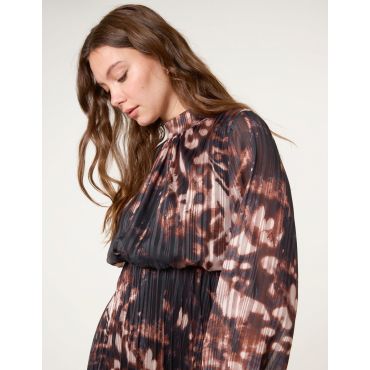High Neck Metallic Pleated Dress - S / BLACK/BROWN