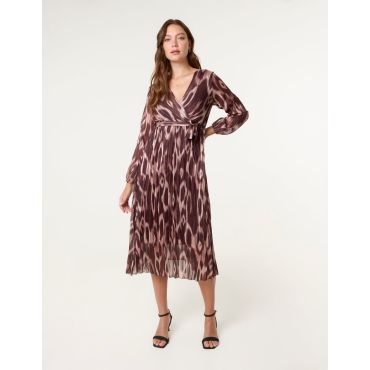 Crossover Metallic Pleated Dress - M / CHOCOLATE