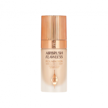 Charlotte Tilbury Airbrush Flawless Foundation - 3 Neutraali sävy