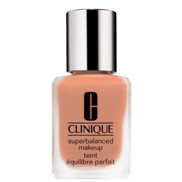 Clinique Superbalanced Foundation - CN 62 Porcelain Beige -värisävy