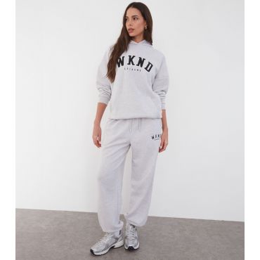 Women's Grey Logo Oversized Joggers WKNDGIRL New Look