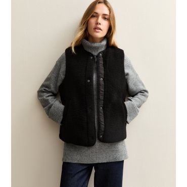 Women's Black Borg Sleeveless Gilet Jacket New Look