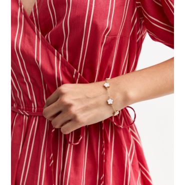 Gold Tone Cream Flower Bracelet New Look