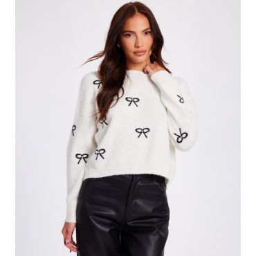 Women's Cream Bow Detail Jumper Quiz New Look
