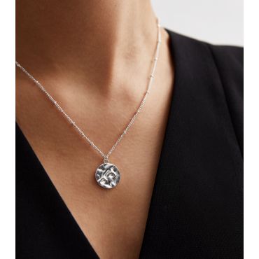 Silver Plated Hammered Circle Pendant Chain Necklace New Look