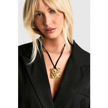 Pendantif En Métal Martelé Avec Cordon - Jaune Or - One Size, Jaune Or