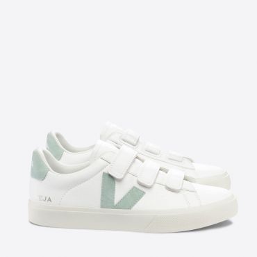 Veja Women’s Recife Leather and Suede Trainers - UK 3