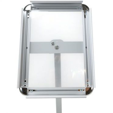 Manutan expert - Kaareva ja käännettävä esittely-yksikkö a4