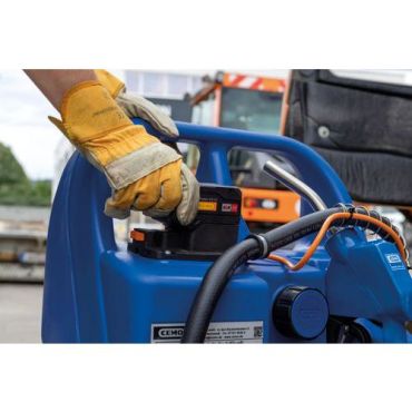 Cemo - AdBlue-vaunu 60 l akkupumpulla - 13,2 V - Sininen - HDPE