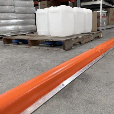 Ultratech - Ultra-Berm Plus vuotosuoja - 10 cm korkea 370 cm pitkä vinyyli oranssi