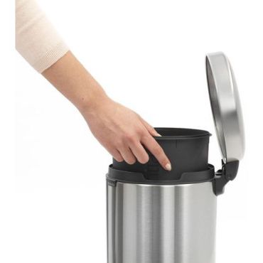 Brabantia - Roskakori polkimella NewIcon 5L matta ruostumatonta terästä - Vaaleanharmaa