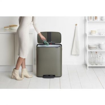 Brabantia - Polkimella varustettu roskakori 60 litraa harmaa brabantia