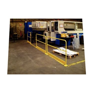 Suojakaide jalustalla 2000x1000mm keltainen RAL1023 teräs - Vahva ja kestävä