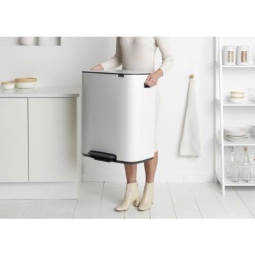 Brabantia - Polkimella varustettu roskakori 2 x 30 litraa valkoinen