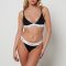 Calvin Klein Women's Triangle Bra Black - L